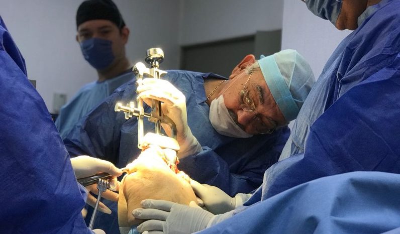 Exitosa cirugía para prótesis de rodilla se realizó en el Salvatierra