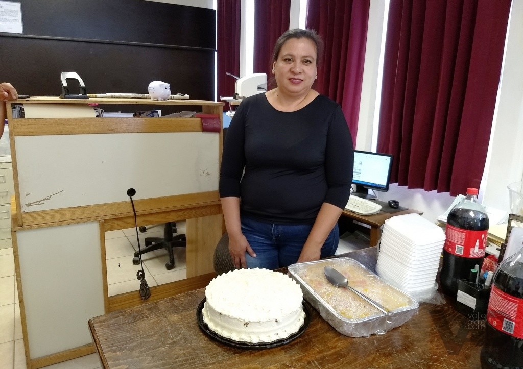 Carmen García Marrón en su cumpleaños trabaja en Administración del SAPAS