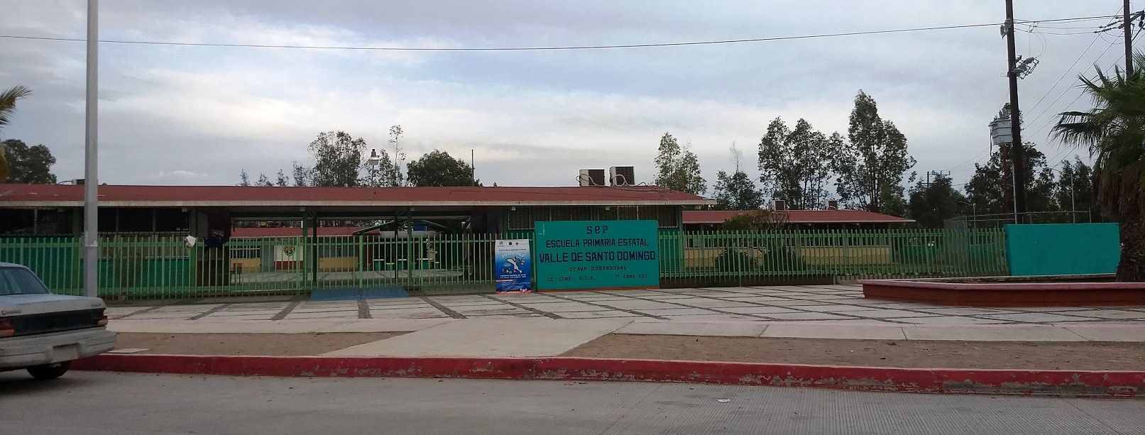 Escuela Primaria Valle de Santo Domingo, la visitaron los Delincuentes