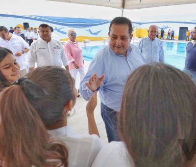 Carlos Mendoza inaugura primer Alberca Profesional en Loreto   